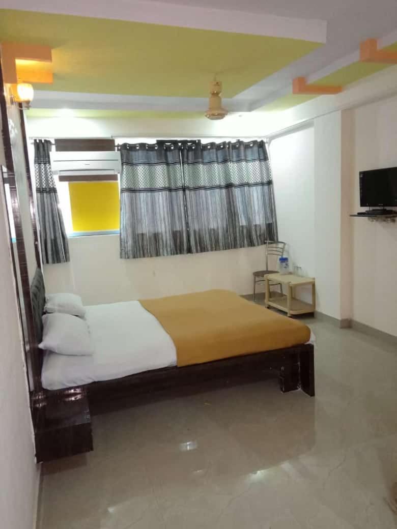 Sahil Lodge Akkalkot Akalkot Eksteriør bilde